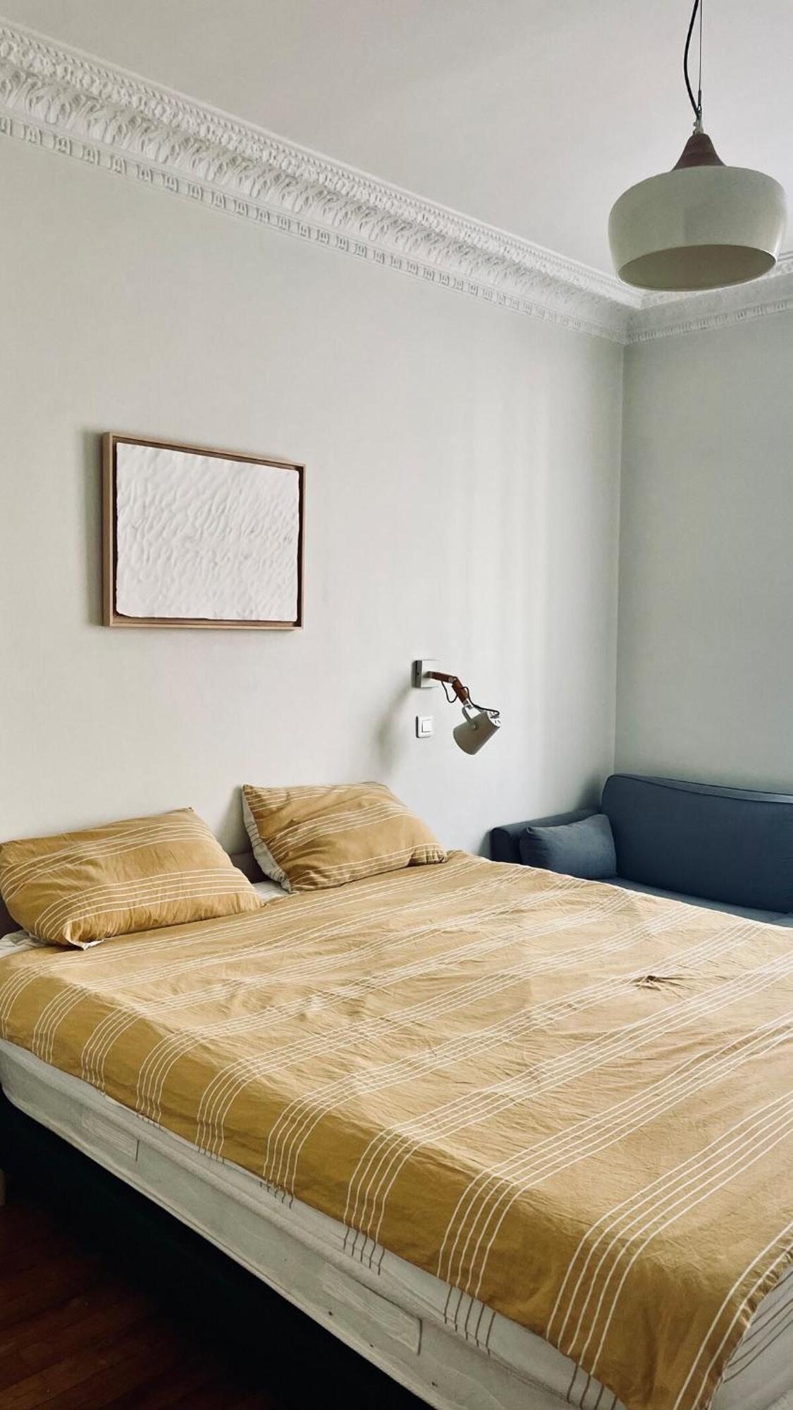 Stylish Parisian Montmartre 2br Apartment Paris