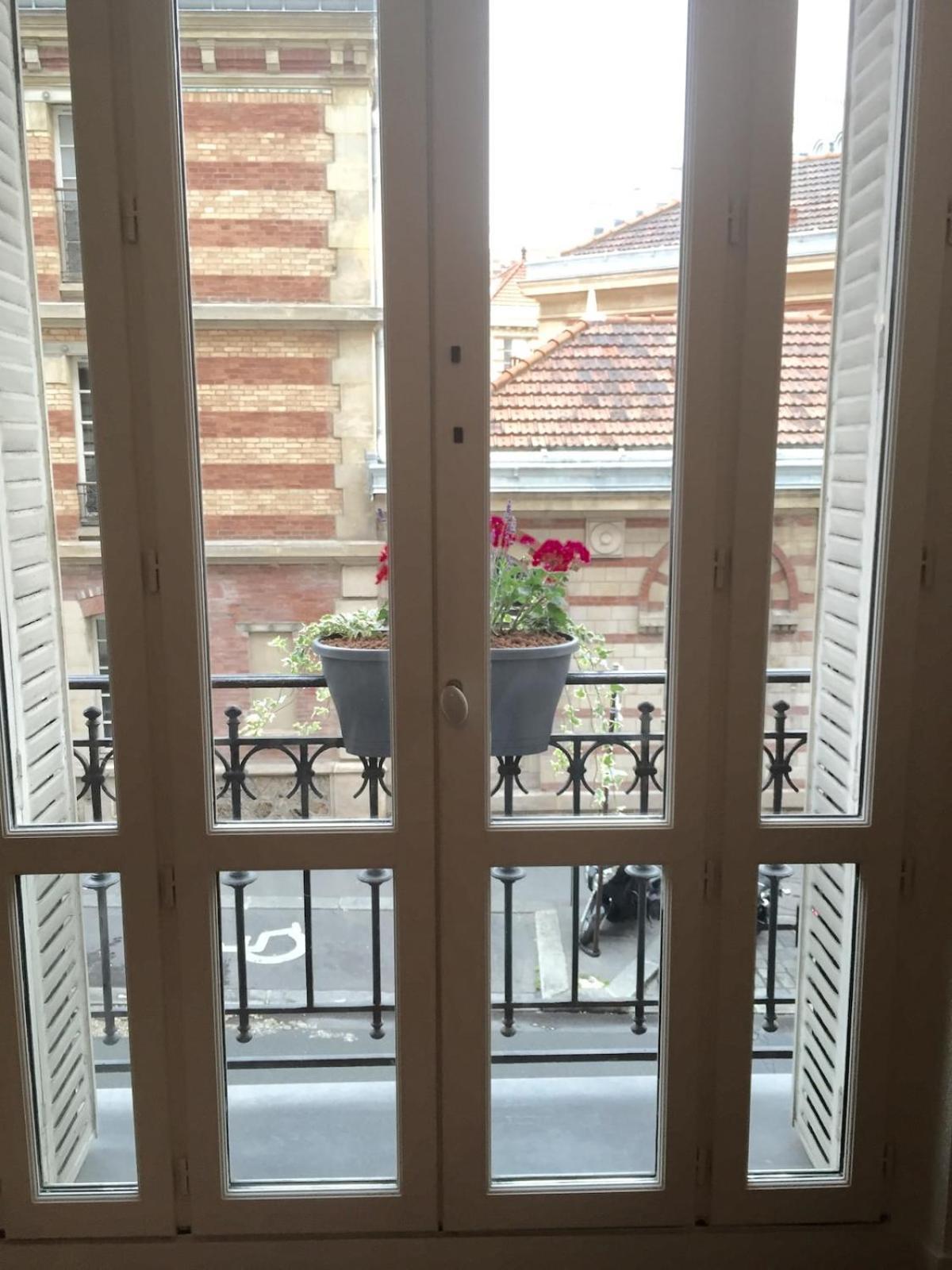 Stylish Parisian Montmartre 2br * Paris
